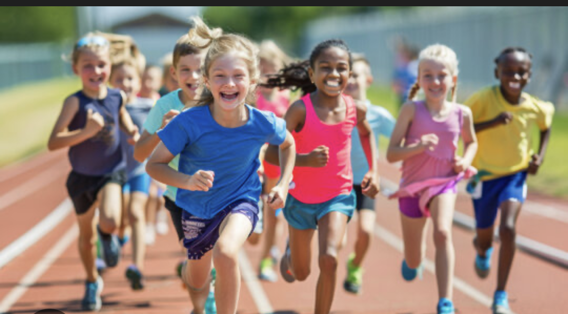 Kids running track pic
