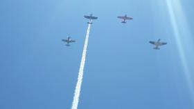 4 planes in flight